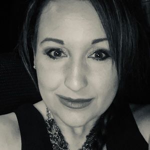 Meet your Posher, April